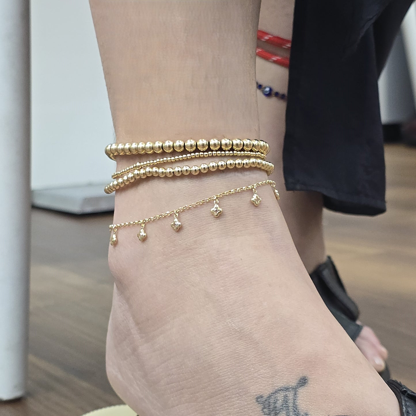 14k Solid Gold Cubic Zirconia Flower Charm Anklet